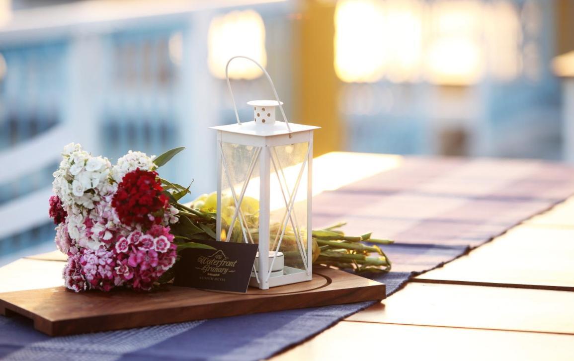 Bloom Boutique Waterfront Fort Kochi Bagian luar foto